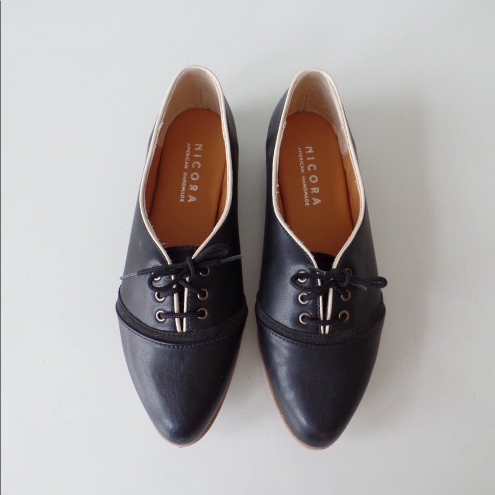 Nicora Sally’s Lace Oxfords Size 9